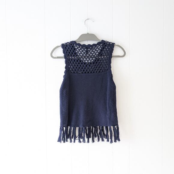 BCBGMAXAZRIA Blue 100% Cotton Crochet Sleeveless Blouse With Fringes, size XS - Picture 2 of 7